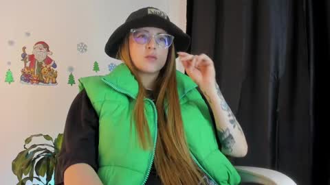 Snapshot of tekila__ chatting on December 14, 2024, 12:22 am tekila__ online show from December 14, 2024, 12:22 am