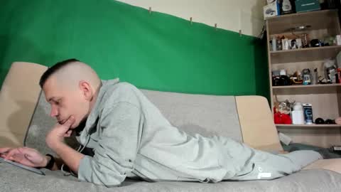 Virg Lszl online show from March 25, 2026, 5:13 am