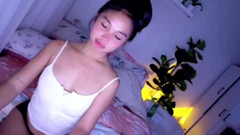 temptessa20 online show from November 21, 2025, 7:18 am