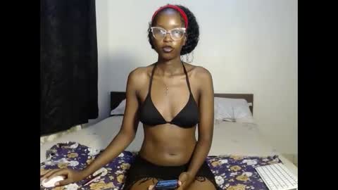 Snapshot of tempting_vibe chatting on March 30, 2026, 7:37 pm tempting_vibe online show from March 30, 2026, 7:37 pm