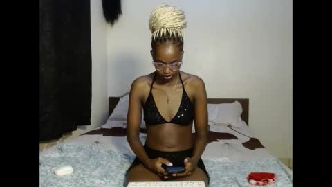 Snapshot of tempting_vibe chatting on April 16, 2026, 1:50 am tempting_vibe online show from April 16, 2026, 1:50 am