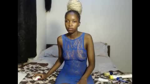 Snapshot of tempting_vibe chatting on May 1, 2026, 5:17 pm tempting_vibe online show from May 1, 2026, 5:17 pm