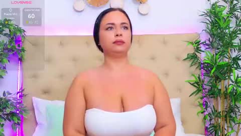 TemptingLuna online show from July 26, 2026, 4:31 am