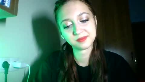 temptingvision online show from March 5, 2025, 8:42 pm