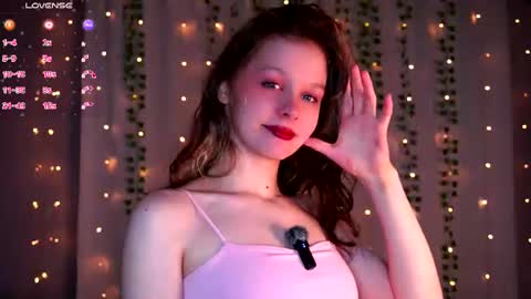 Snapshot of tender__beauty chatting on July 17, 2026, 7:19 pm Hey Im Aneta online show from July 17, 2026, 7:19 pm