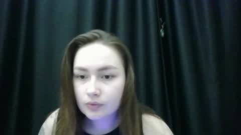 tendre_amelia online show from November 7, 2025, 1:22 pm