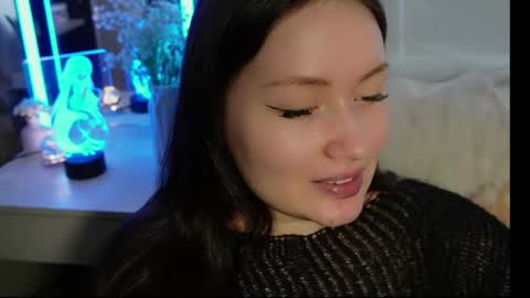 tendre_amelia online show from June 9, 2026, 8:26 am