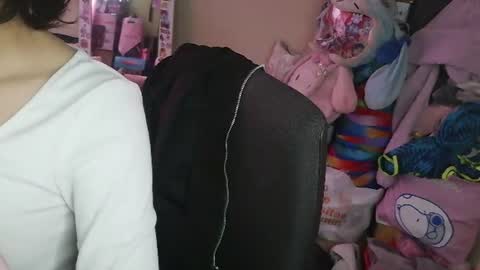 Terra Elowen online show from June 19, 2026, 12:42 pm
