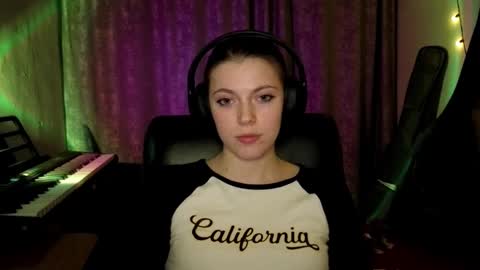 Anny Simpson online show from March 16, 2026, 8:13 pm