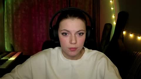 Anny Simpson online show from March 17, 2026, 8:12 pm