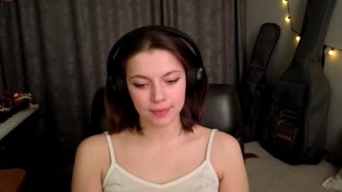 Anny Simpson online show from March 26, 2026, 7:14 am