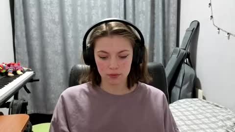 Snapshot of terranaufzinger chatting on April 24, 2026, 8:22 pm Anny Simpson online show from April 24, 2026, 8:22 pm
