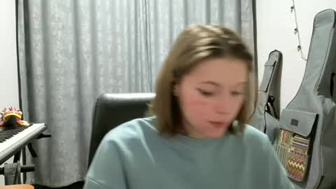 Snapshot of terranaufzinger chatting on May 22, 2026, 7:19 pm Anny Simpson online show from May 22, 2026, 7:19 pm