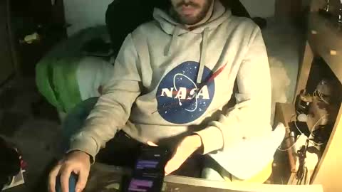 terwosdex online show from February 7, 2026, 2:43 pm