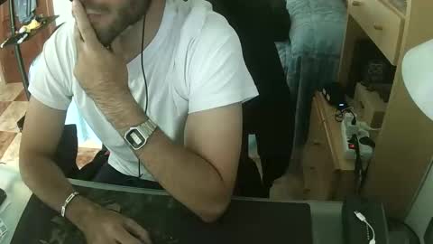 terwosdex online show from April 26, 2026, 1:53 pm