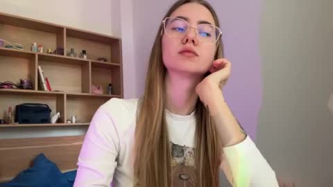 tessa_calmness online show from April 10, 2026, 5:45 am