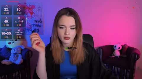 tessa_tea online show from January 5, 2026, 8:01 pm