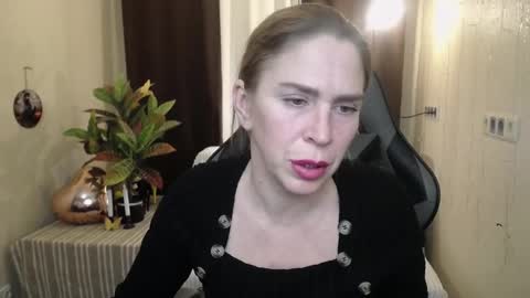 Snapshot of tessadaybreak chatting on February 27, 2025, 6:31 pm tessadaybreak online show from February 27, 2025, 6:31 pm