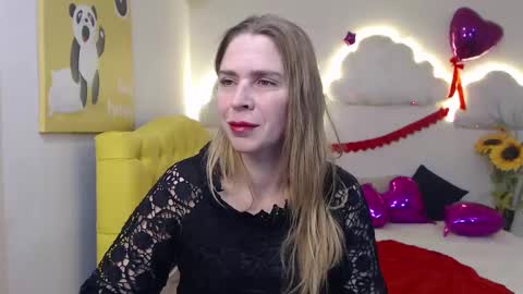 Snapshot of tessadaybreak chatting on March 3, 2025, 3:31 pm tessadaybreak online show from March 3, 2025, 3:31 pm