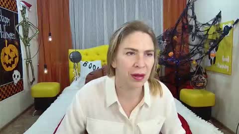 Snapshot of tessadaybreak chatting on October 13, 2025, 6:24 am tessadaybreak online show from October 13, 2025, 6:24 am