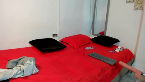 Snapshot of tessanahs chatting on April 12, 2026, 2:44 pm tessanahs online show from April 12, 2026, 2:44 pm