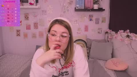 TESSA online show from January 3, 2025, 3:05 am