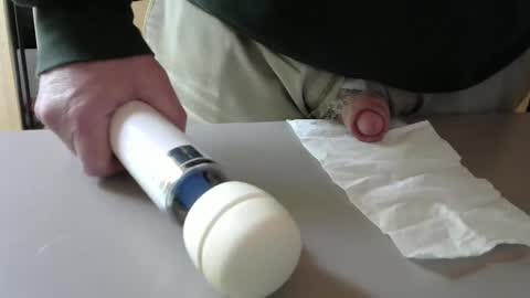 Test the Chat online show from April 11, 2026, 6:01 pm