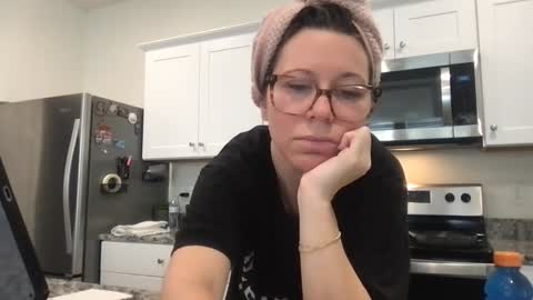 Daphne Summers online show from December 18, 2025, 4:02 pm