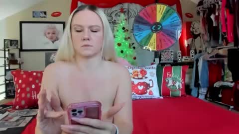 Snapshot of texaspeach69 chatting on December 14, 2024, 8:08 pm peachy online show from December 14, 2024, 8:08 pm