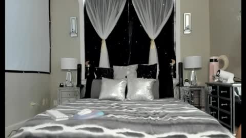 peachy online show from December 13, 2025, 7:53 pm