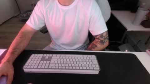 Snapshot of texasstrill chatting on June 15, 2026, 12:57 am texasstrill online show from June 15, 2026, 12:57 am