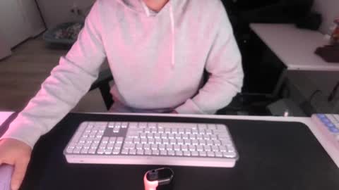 Snapshot of texasstrill chatting on June 16, 2026, 12:24 am texasstrill online show from June 16, 2026, 12:24 am