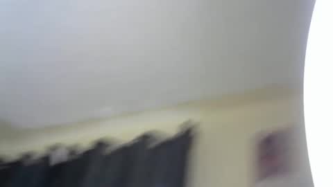 Tyennah online show from September 12, 2025, 9:09 am