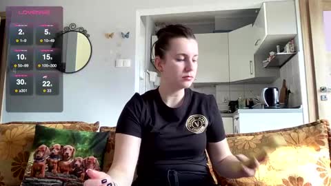 Snapshot of teylor_l chatting on February 27, 2025, 12:23 pm Teylor online show from February 27, 2025, 12:23 pm