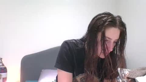 Tessa online show from February 5, 2026, 5:01 am