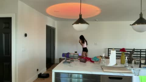 babygirlmami online show from June 21, 2026, 8:33 pm