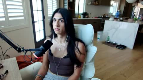 babygirlmami online show from June 28, 2026, 7:20 pm