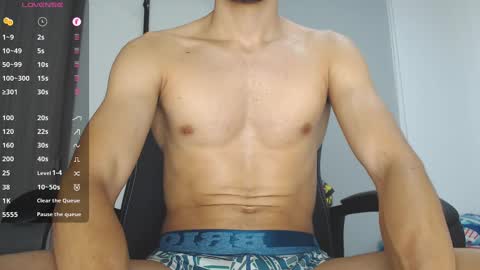 Snapshot of th_russ chatting on December 4, 2024, 1:09 pm INSTAGRAM Th1rss online show from December 4, 2024, 1:09 pm