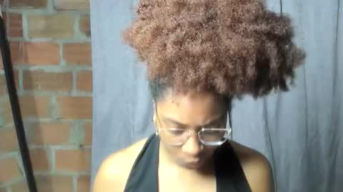 Snapshot of thaimy_ chatting on June 1, 2026, 2:35 am thaimy_ online show from June 1, 2026, 2:35 am