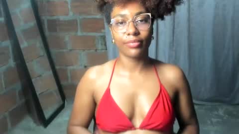 Snapshot of thaimy_ chatting on June 12, 2026, 2:21 am thaimy_ online show from June 12, 2026, 2:21 am