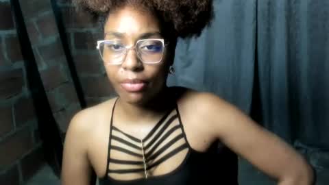 Snapshot of thaimy_ chatting on June 16, 2026, 2:14 am thaimy_ online show from June 16, 2026, 2:14 am