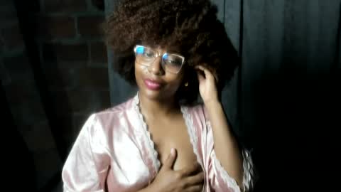 Snapshot of thaimy_ chatting on June 20, 2026, 2:14 am thaimy_ online show from June 20, 2026, 2:14 am