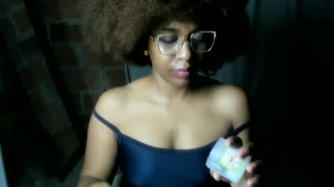 Snapshot of thaimy_ chatting on June 30, 2026, 2:45 am thaimy_ online show from June 30, 2026, 2:45 am