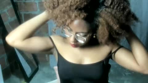 Snapshot of thaimy_ chatting on July 3, 2026, 2:29 am thaimy_ online show from July 3, 2026, 2:29 am