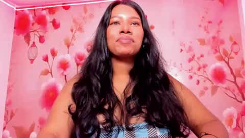 Snapshot of thais_waldrof chatting on February 4, 2025, 1:13 am Andreina online show from February 4, 2025, 1:13 am