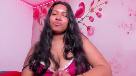 Snapshot of thais_waldrof chatting on February 7, 2025, 5:52 am Andreina online show from February 7, 2025, 5:52 am