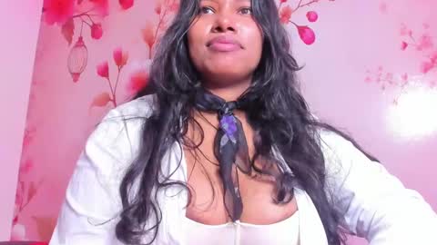 Snapshot of thais_waldrof chatting on February 11, 2025, 5:37 am Andreina online show from February 11, 2025, 5:37 am