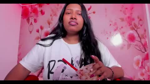 Snapshot of thais_waldrof chatting on February 25, 2025, 2:58 am Andreina online show from February 25, 2025, 2:58 am