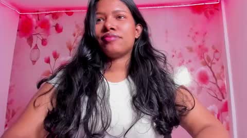 Snapshot of thais_waldrof chatting on February 27, 2025, 3:58 am Andreina online show from February 27, 2025, 3:58 am