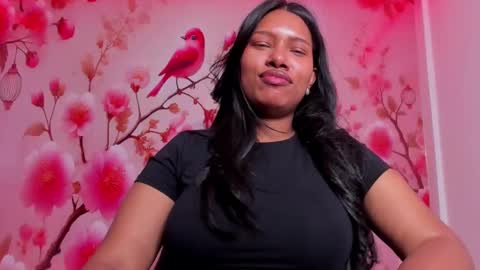 Snapshot of thais_waldrof chatting on March 1, 2025, 4:58 am Andreina online show from March 1, 2025, 4:58 am